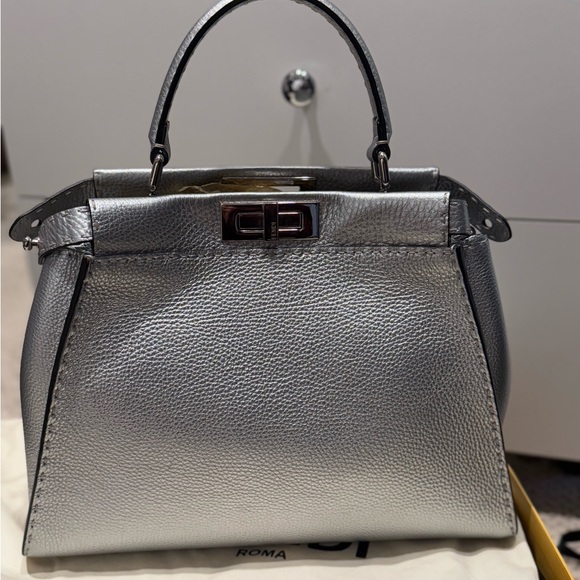 Fendi peekaboo bag - Picture 8 of 17